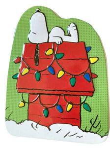 Peanuts Christmas is giving tin